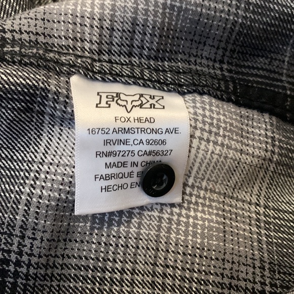 NWT. Men’s Fox shirt - Picture 7 of 7